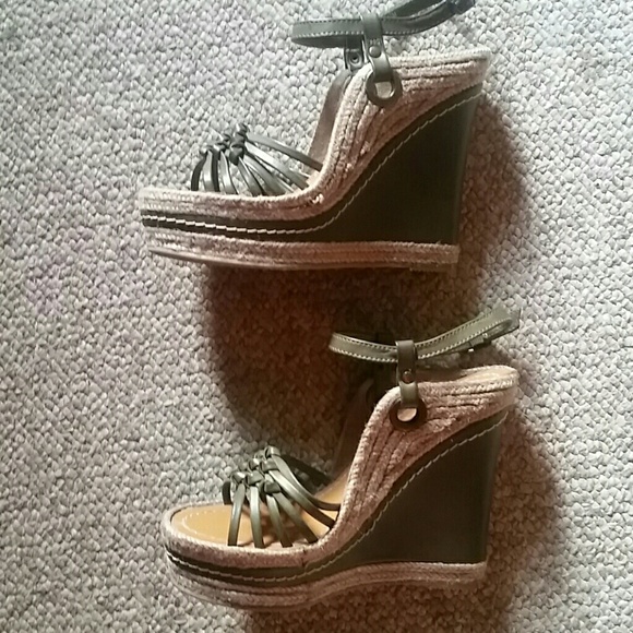 Mia Wedge Olive Green Platforms 6.5 - Picture 3 of 5